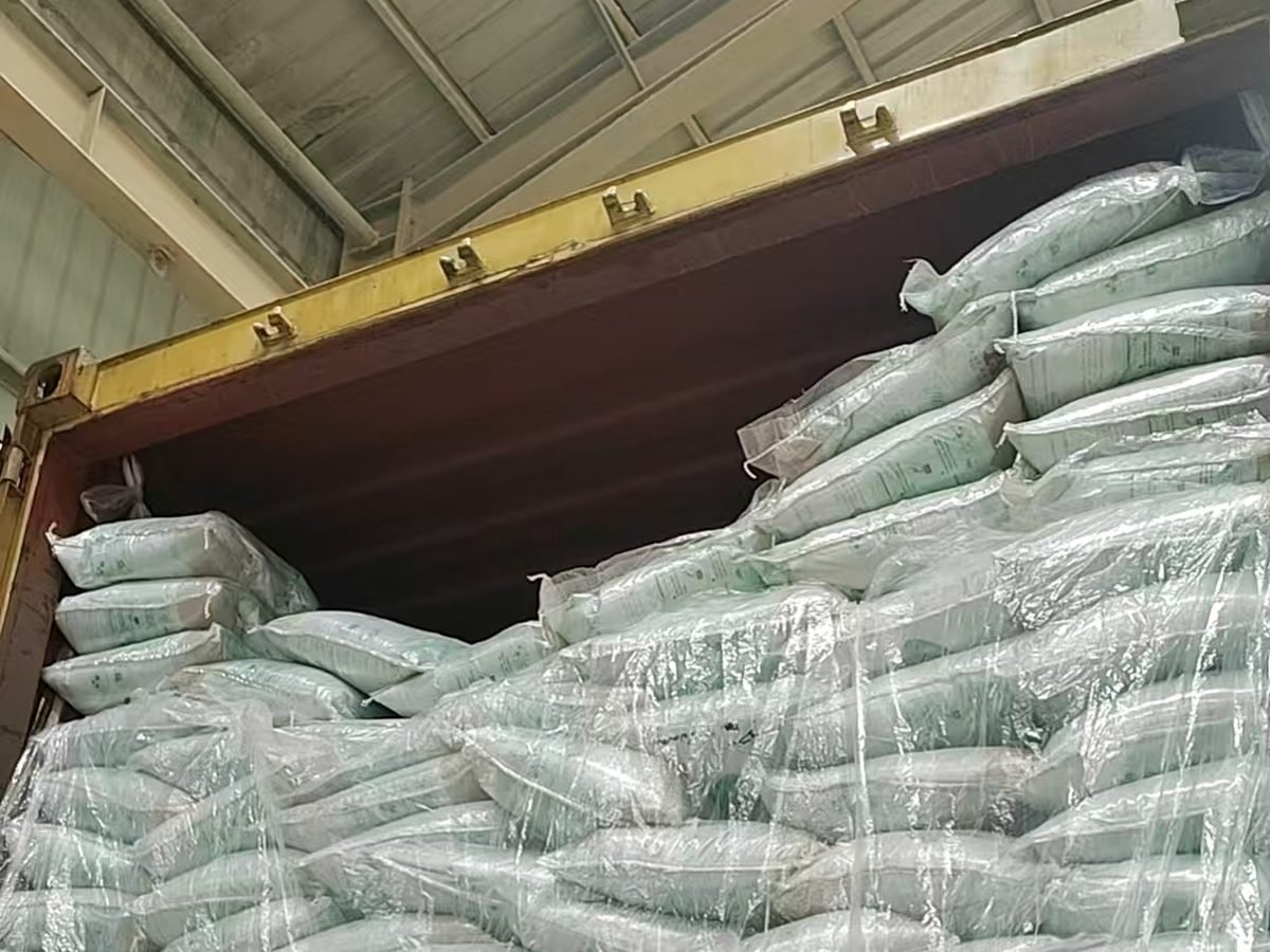 Container loading with bagged bentonite cat litter